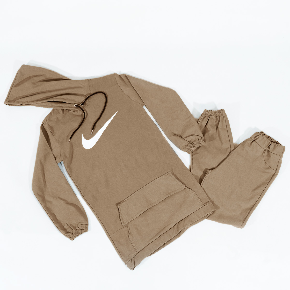 ست مانتو شلوار ورزشی Nike مدلCamila