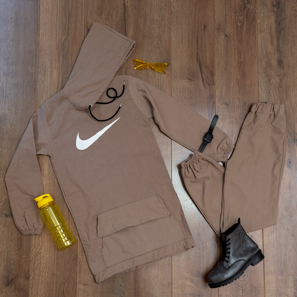 ست مانتو شلوار ورزشی Nike مدلCamila