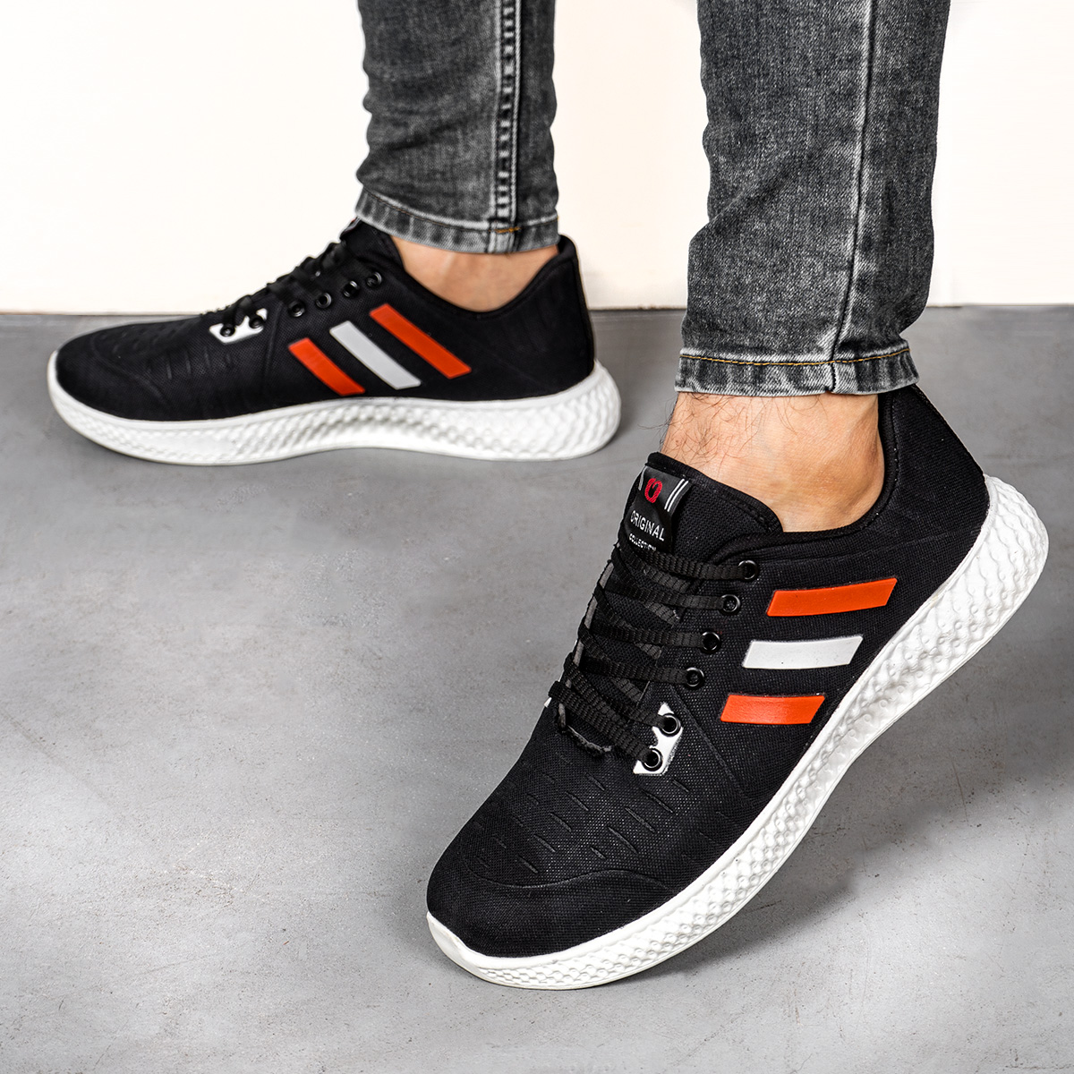 کفش مردانه سه خط مشکی مدل Fadin(T)