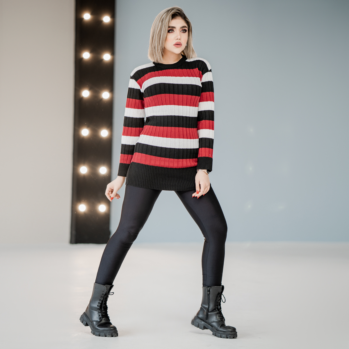 تونیک بافت زنانه راه راه قرمزمشکی مدل kareno