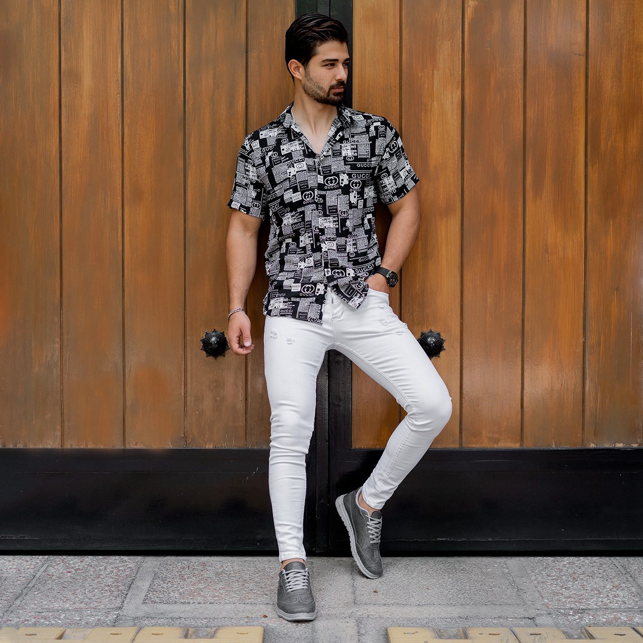پیراهن هاوایی طرح نوشته مشکی مردانه مدل Gucci