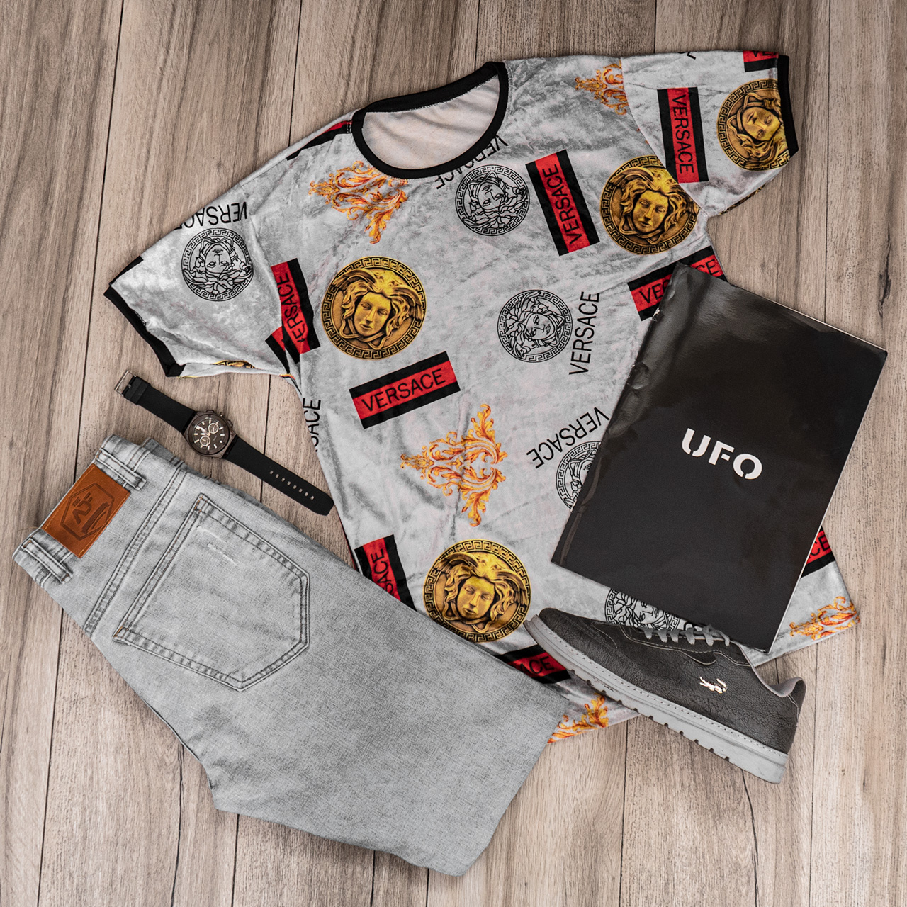 تیشرت مخمل ورساچه طوسی روشن مردانه مدلlavino