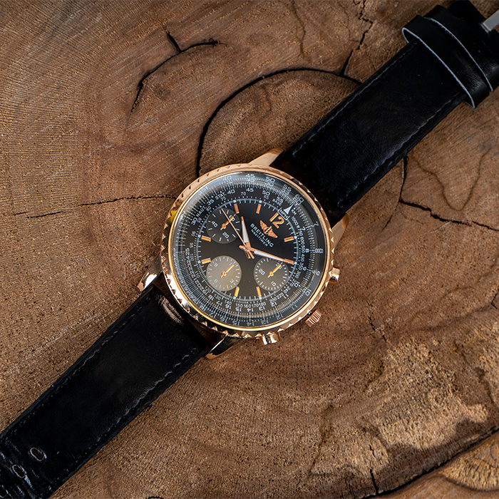 ساعت مشکی طلایی BREITLING مدل navitimer