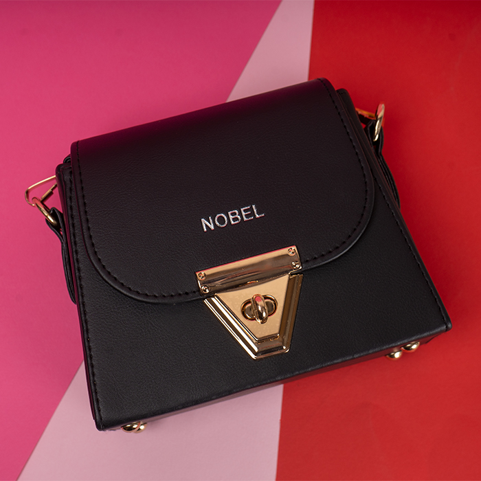 کیف پاسپورتی زنانه مشکی مدل Tara