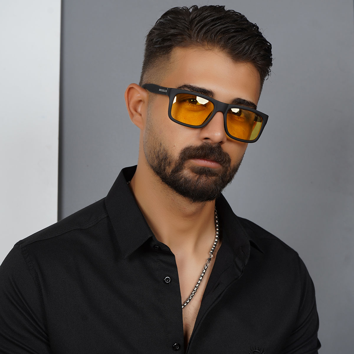 عینک مردانه مشکی صفحه زرد مدل Hugo