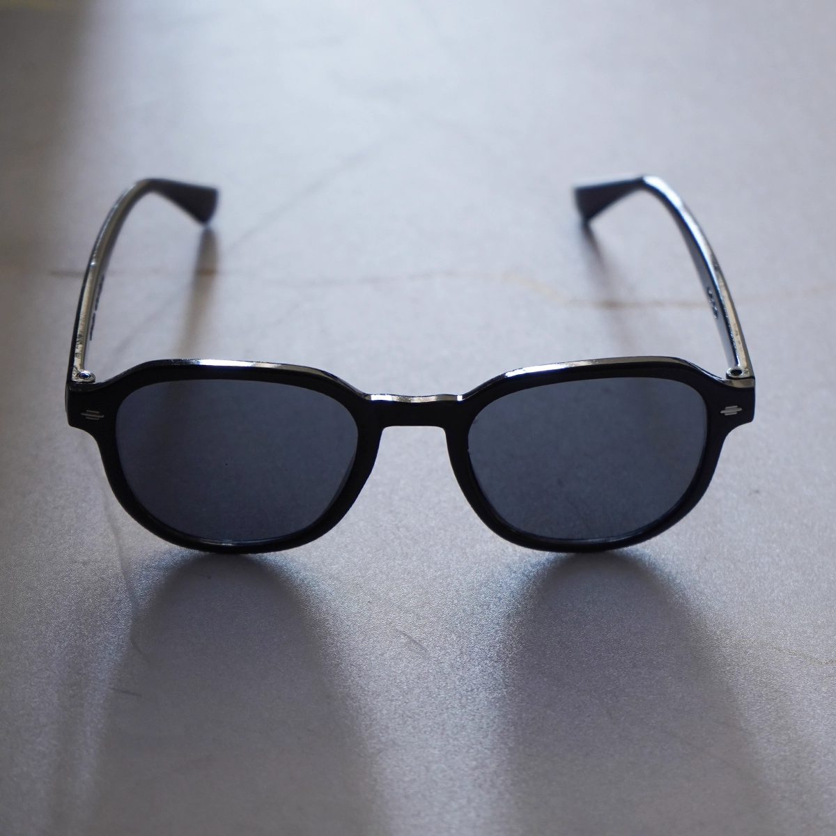 عینک آفتابی مشکی rumanah مدل Rk90