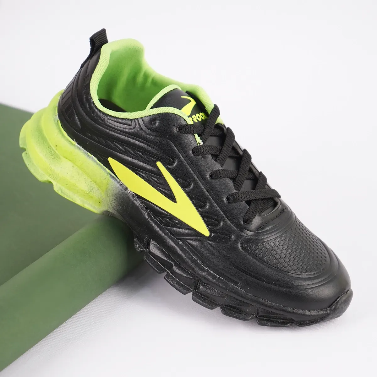 کفش ورزشی مردانه مشکی سبز مدل P802