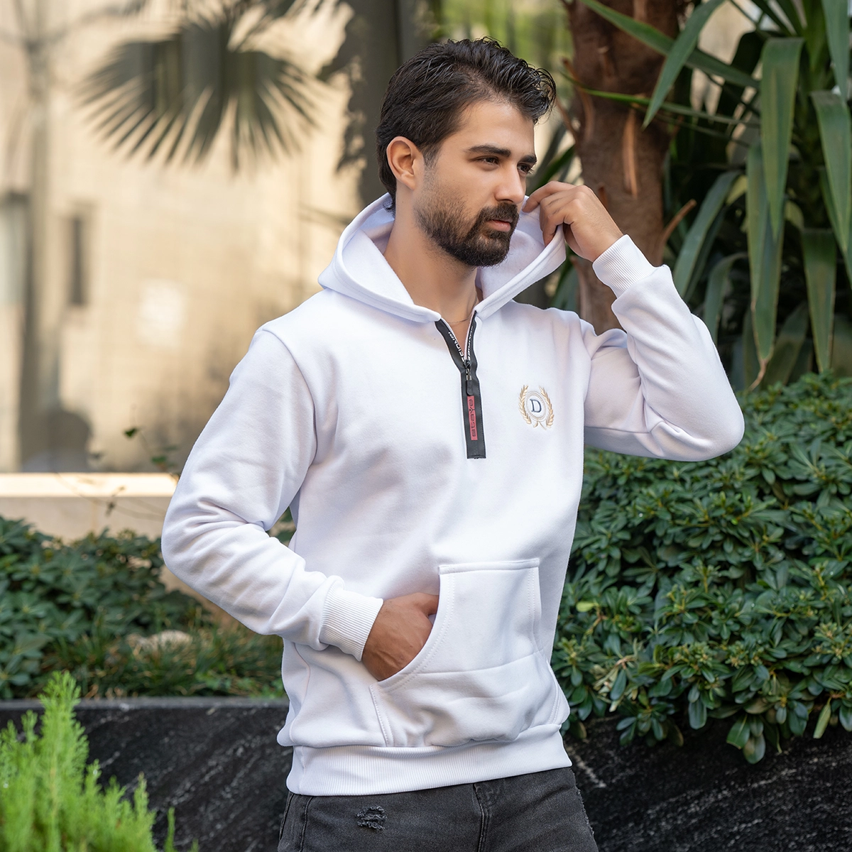 هودی مردانه طرح D سفید مدل Parham