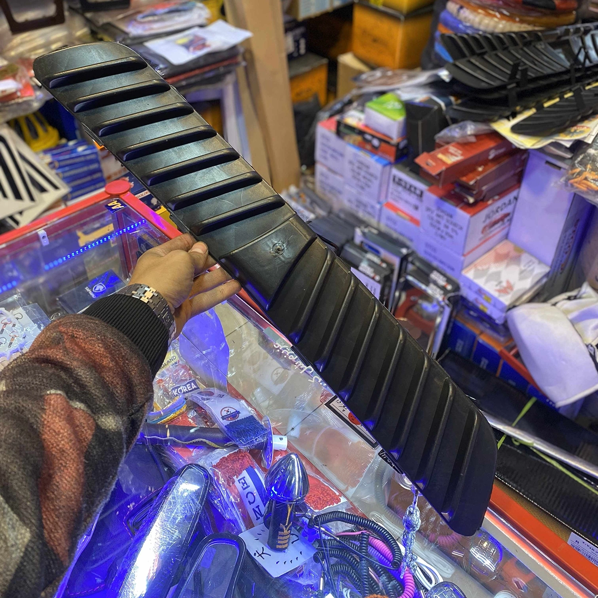 مکمل جلو پنجره پراید