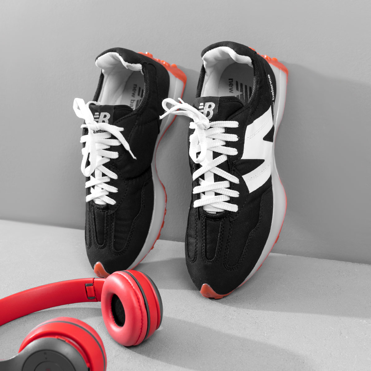 کفش ورزشی مردانه مشکی New Balance مدل Kanava