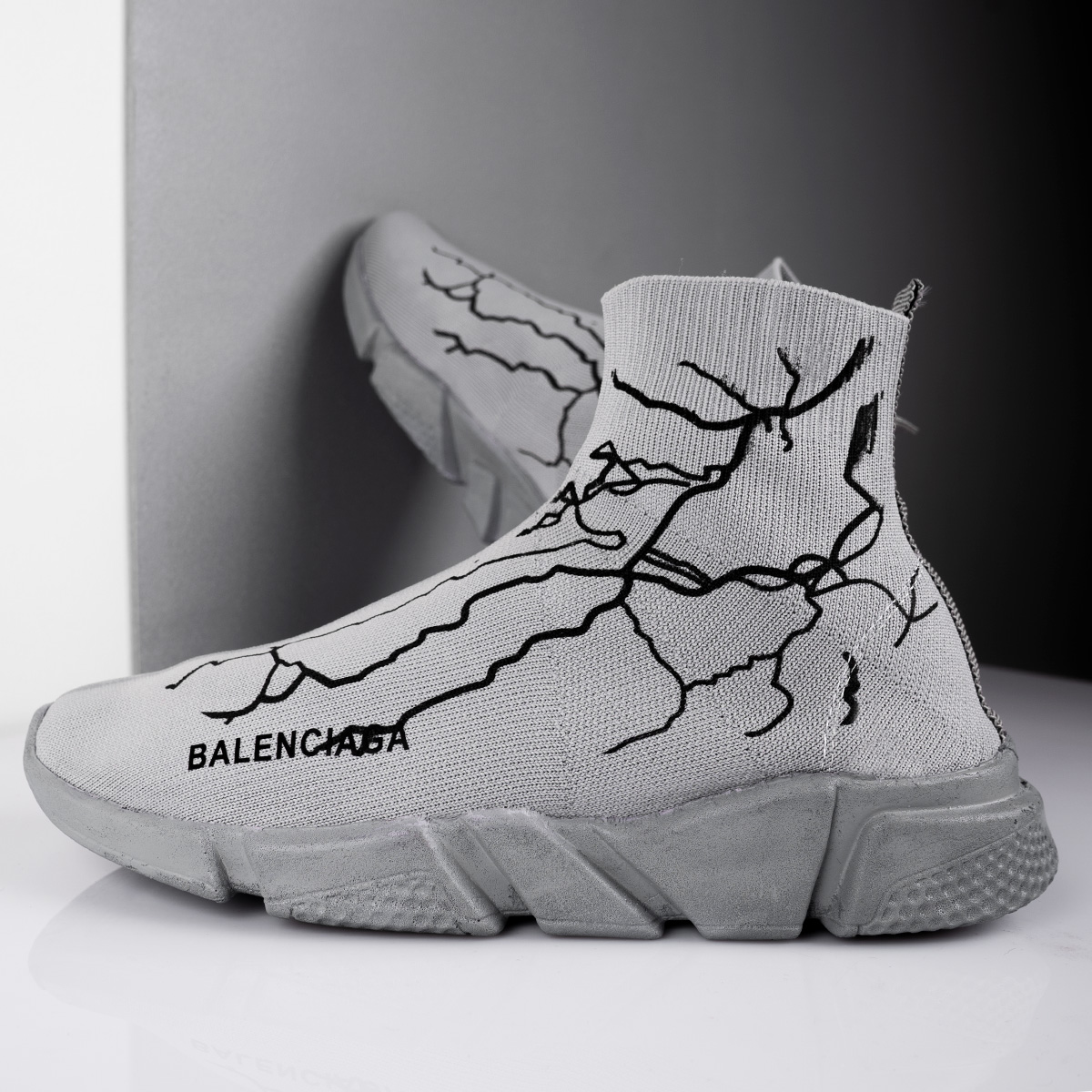 کفش ورزشی Balenciagaمردانه طوسی مدلAgras