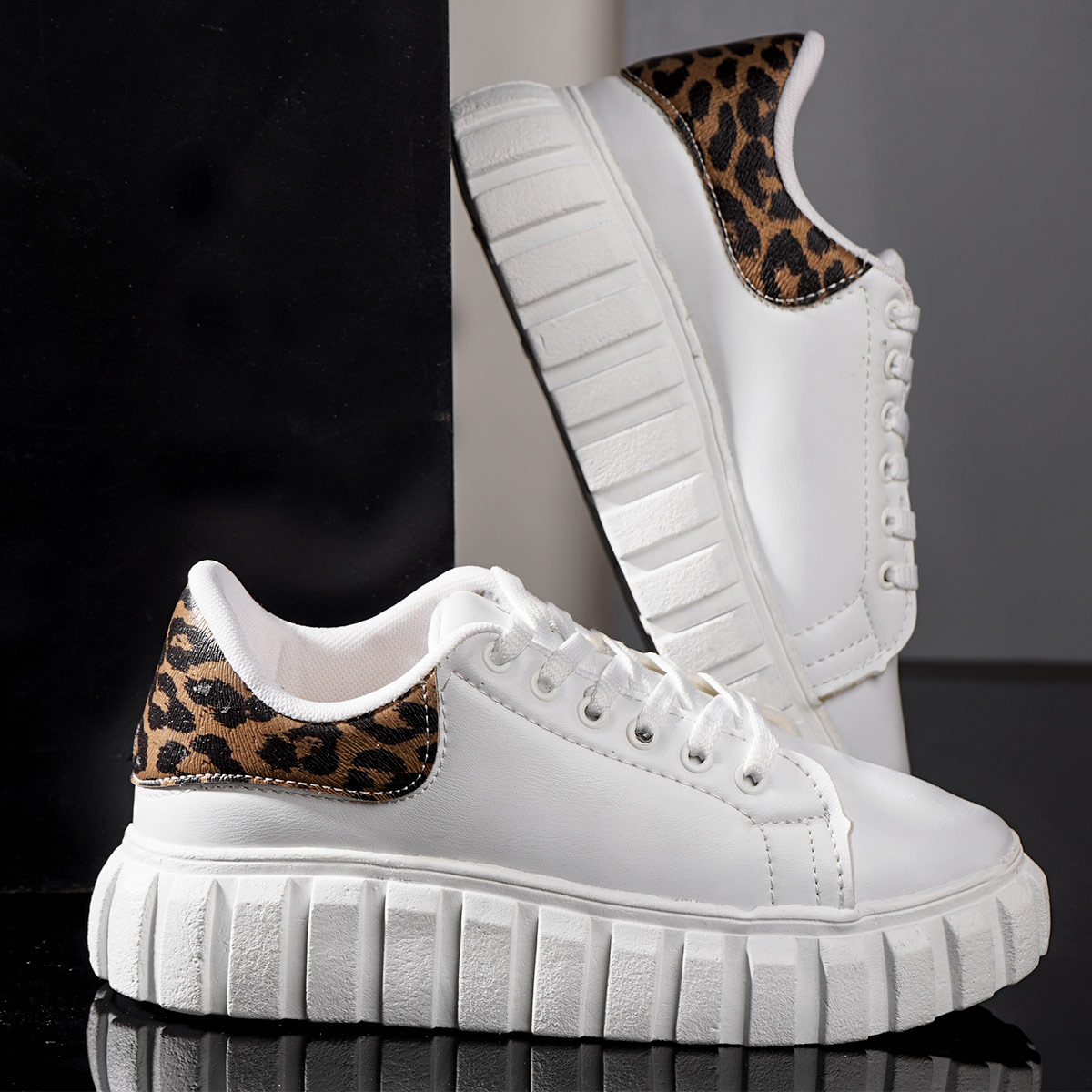 کفش ورزشی Smile زنانه مدل Zoya